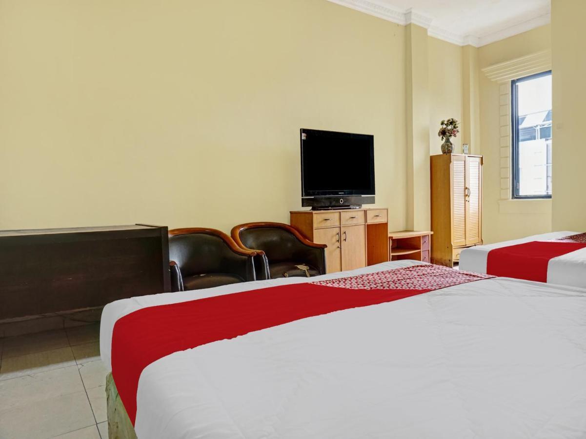 Oyo 90702 Wisma Tobana Kebayoran Mencil Ngoại thất bức ảnh