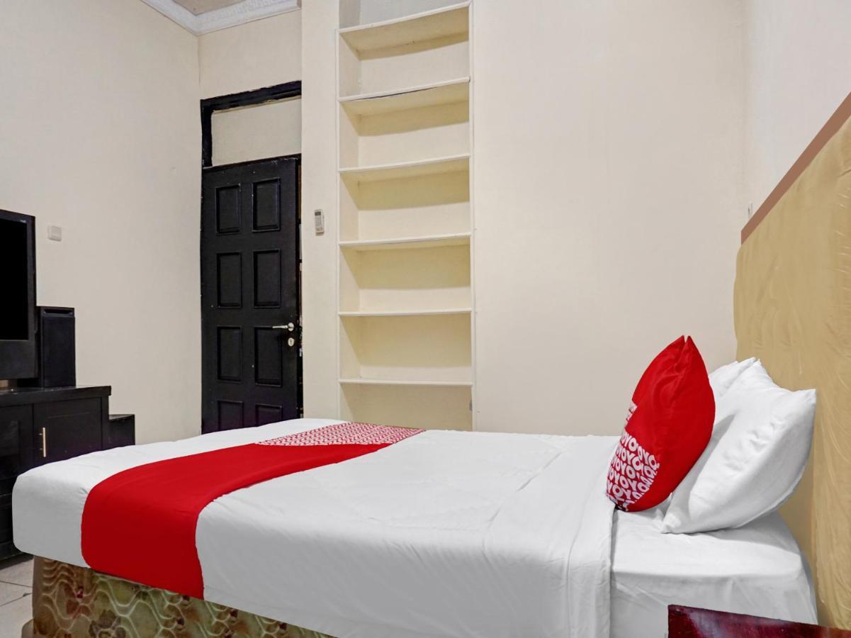 Oyo 90702 Wisma Tobana Kebayoran Mencil Ngoại thất bức ảnh